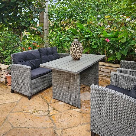 Apartment Ana - Brc100 By Interhome Supetar Dış mekan fotoğraf