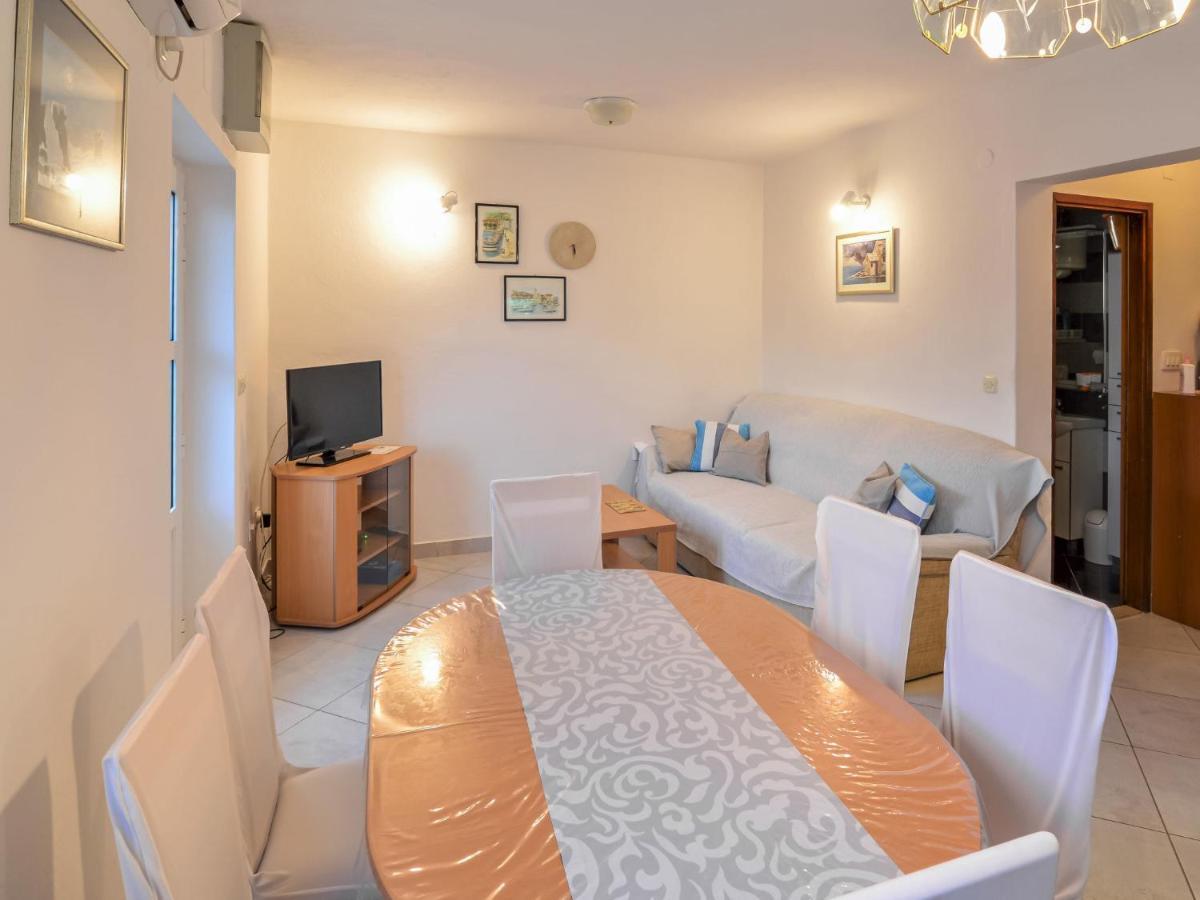 Apartment Ana - Brc100 By Interhome Supetar Dış mekan fotoğraf