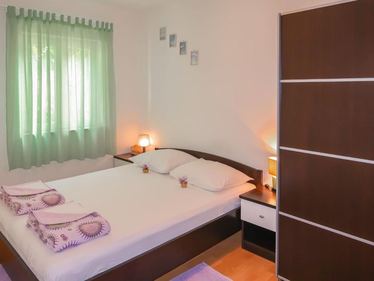 Apartment Ana - Brc100 By Interhome Supetar Dış mekan fotoğraf