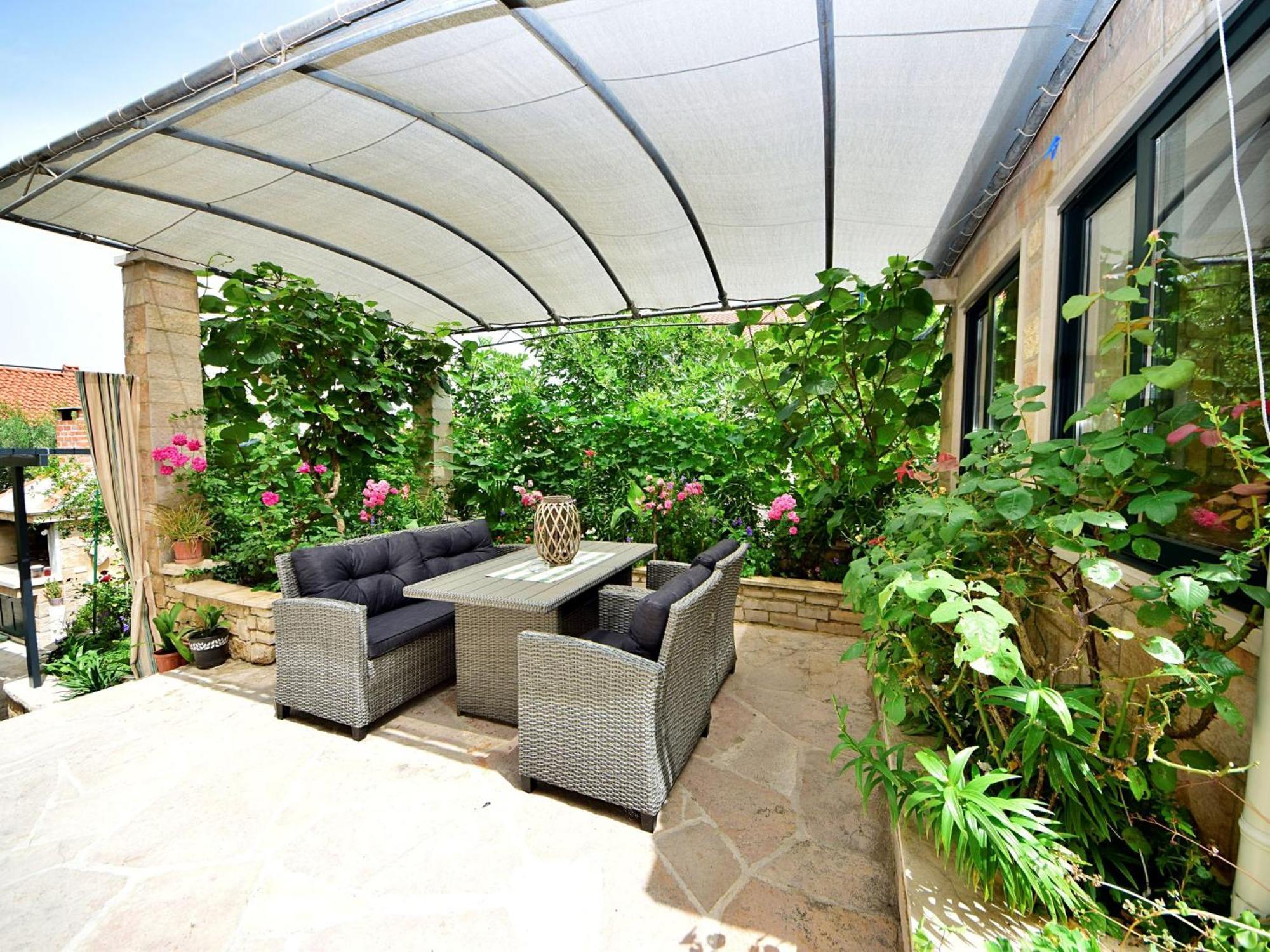 Apartment Ana - Brc100 By Interhome Supetar Dış mekan fotoğraf